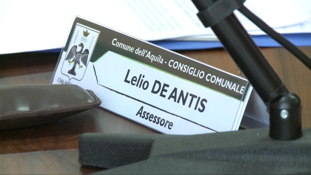 GAFFE IN CONSIGLIO COMUNALE. IN GIUNTA IL NUOVO ASSESSORE LELIO DE ANTIS