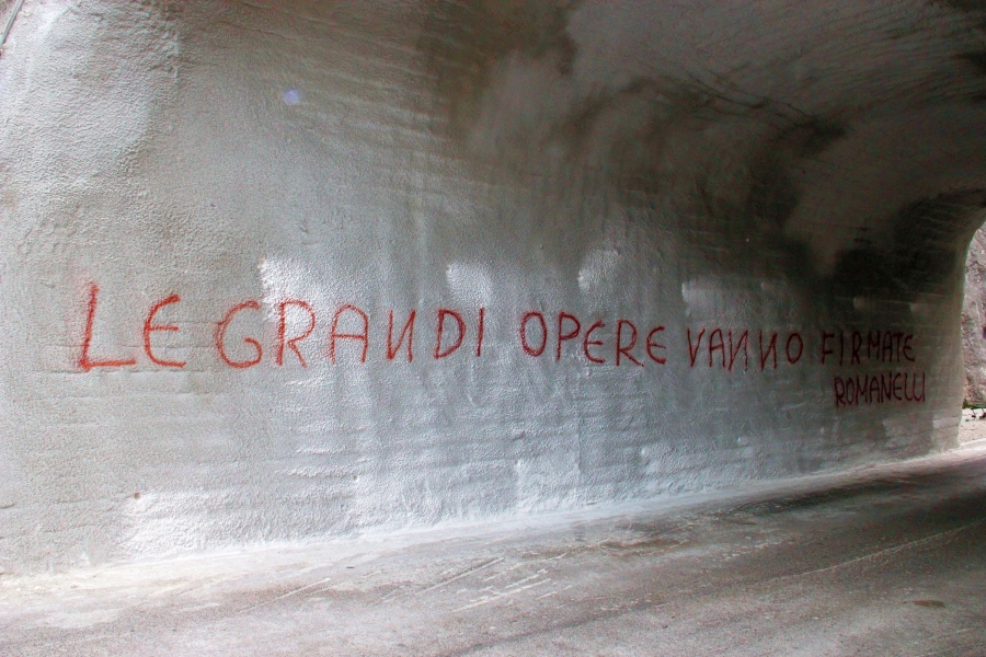 tunnel 03.JPG