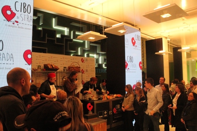 STREET FOOD, “L’ABRUZZESE” DI RAFFAELE VENDITTI VINCE IL PREMIO DI MIGLIOR PANINO D’ITALIA