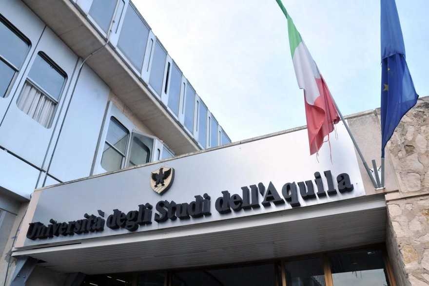 UNIVAQ, DIETROFRONT AL FOTOFINISH SULLE TASSE UDU: “PIU’ ATTENZIONE PER GLI STUDENTI”