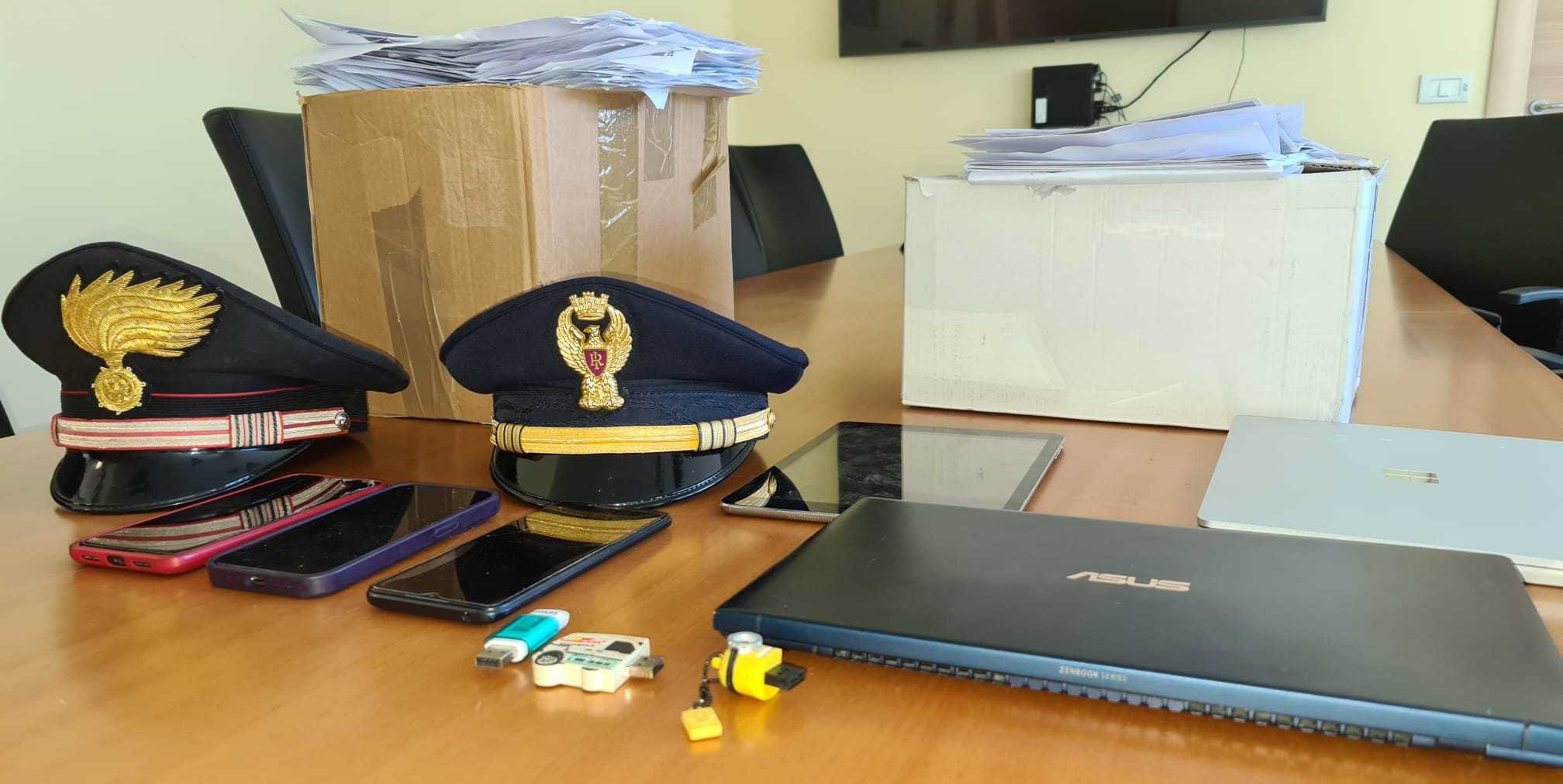 Auto senza la polizza assicurativa, maxi truffa scoperta a L’Aquila dai Carabinieri