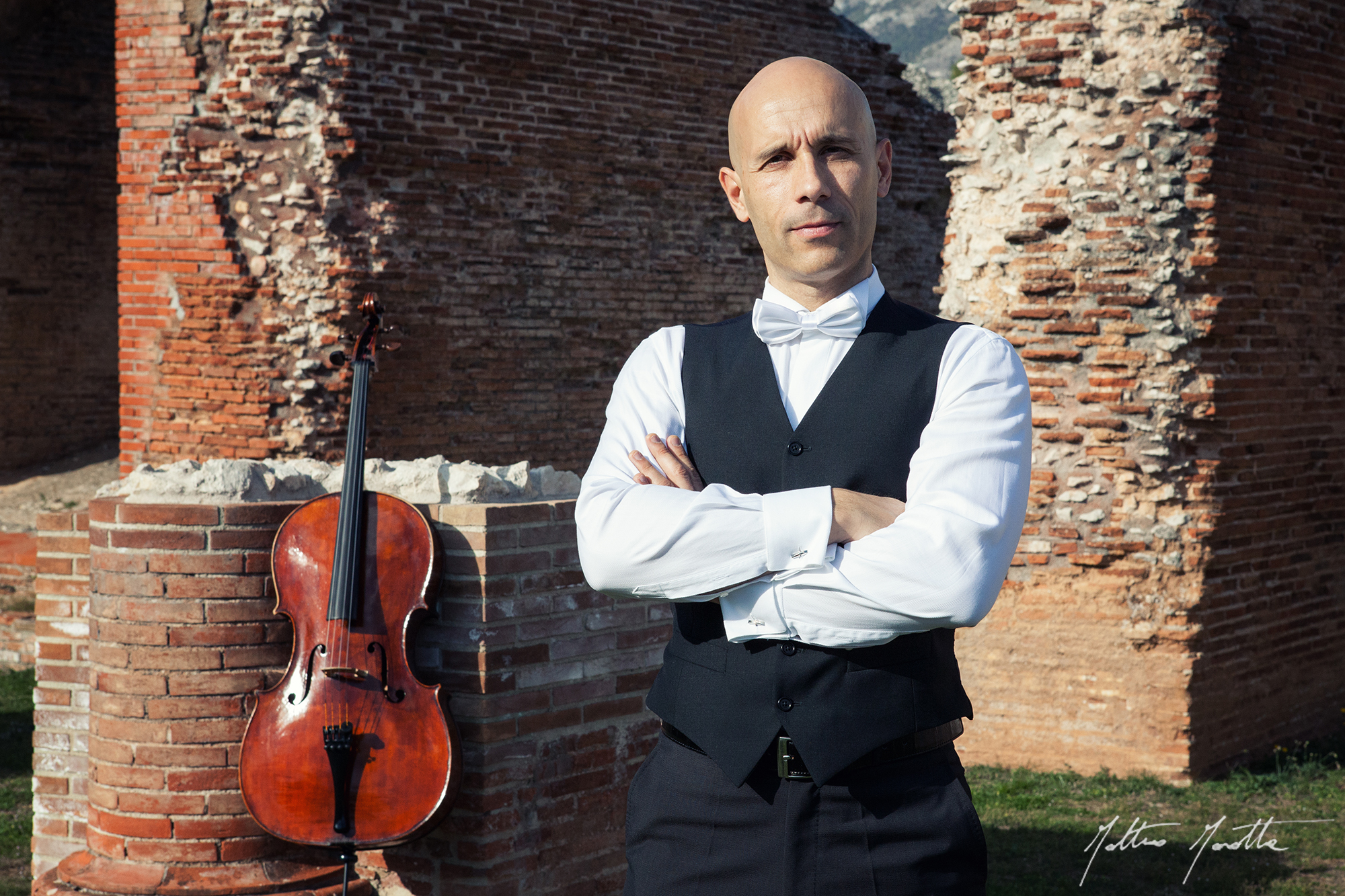Il violoncellista aquilano Giuliano De Angelis guiderà il Musical Square a Milano