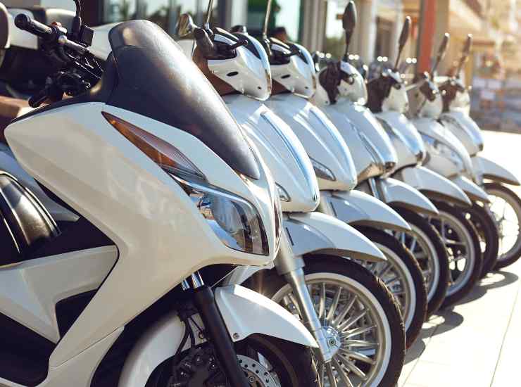 Scooterone come quello Yamaha - Acquilatv.it (Fonte foto Canva)