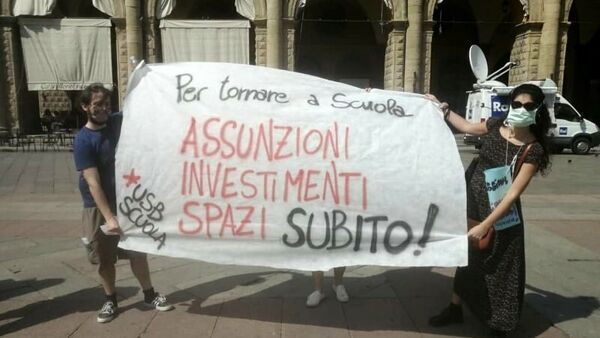Scuola, Usb: “Basta con il dio algoritmo e l’osceno mercato dei Cfu”