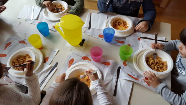 Indagine Cittadinanzattiva su mense scolastiche: 82 euro il costo medio mensile a livello nazionale, in Abruzzo poco più di 73 euro