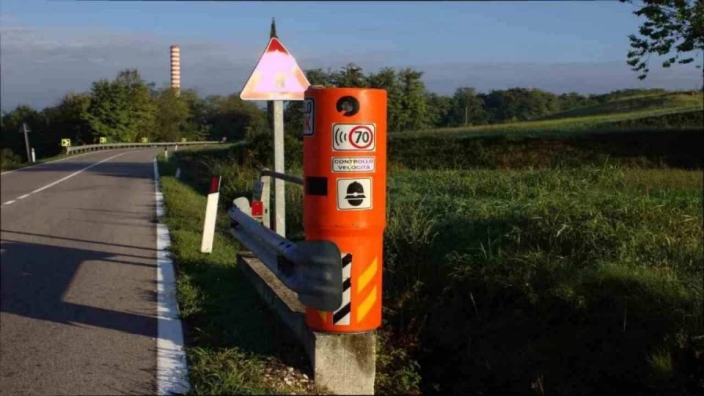Autovelox, dall'1 dicembre verranno spenti - aquilatv.it - 20251005