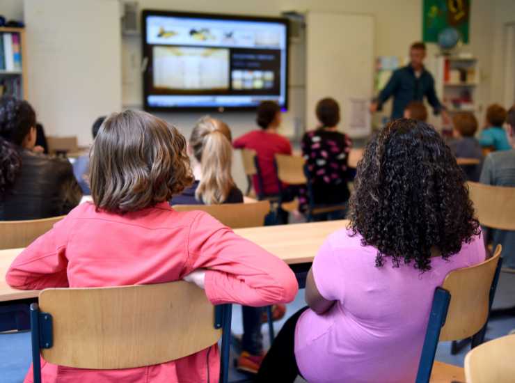Bambini cacciati da scuola in questi casi è la fine - Aquilatv.it (Fonte foto Canva)