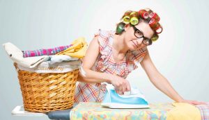 Bonus casalinghe 1500 euro per loro - Aquilatv.it (Fonte foto Canva)