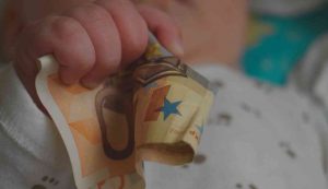 Bonus neonati 2025 ti spettano 25mila euro - Aquilatv.it (Fonte foto Canva)