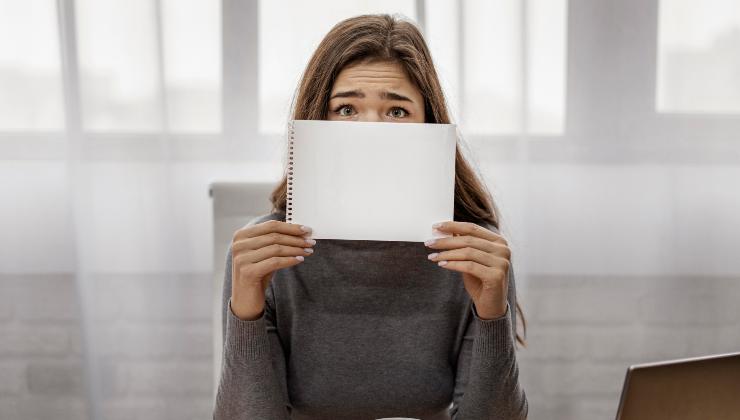 Brutte notizie per gli italiani, tredicesima più povera - aquilatv.it - 20251016
