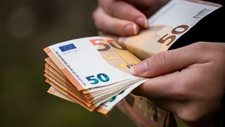 Come aumentano i salari in Italia - aquilatv.it - 20251010