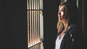 Coprifuoco, i residenti sono esausti - aquilatv.it - 20251015