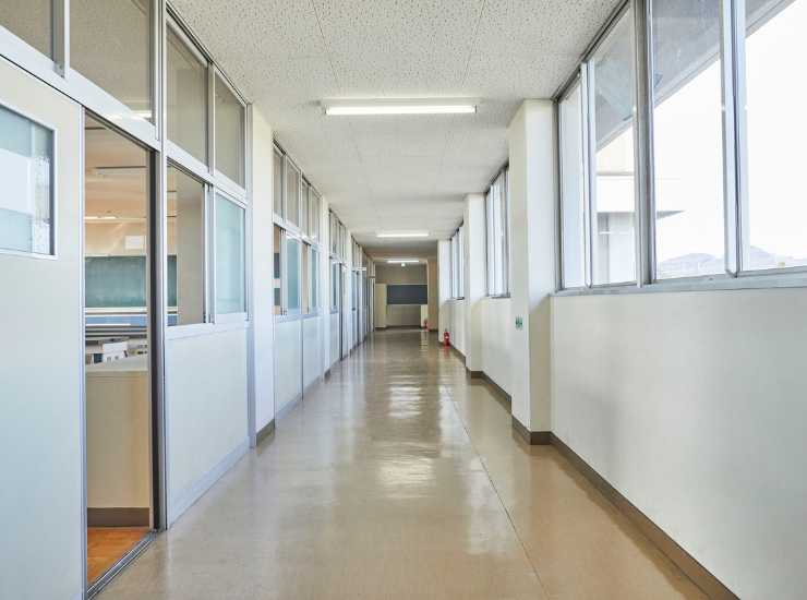 Crolla scuola sfiorata tragedia - Aquilatv.it (Fonte foto Canva)