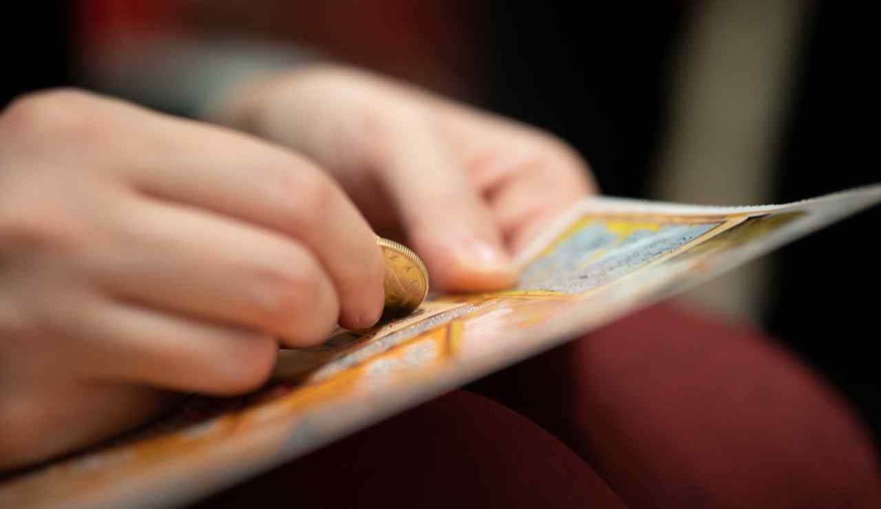 Gratta e vinci il trucco per riconoscere quelli vincenti - Aquilatv.it (Fonte Foto Canva)