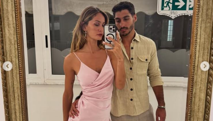 Helena e Javier in un selfie su Instagram - aquilatv.it - 20251016