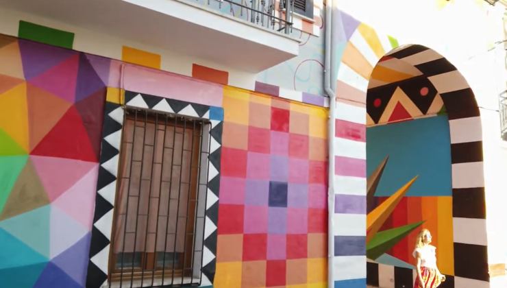 Il borgo dei murales vicino l'Aquila - aquilatv.it - 20251027