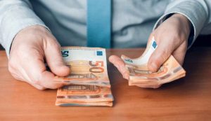 Inps ti tolgono 200 euro dal conto - Aquilatv.it (Fonte foto Canva)