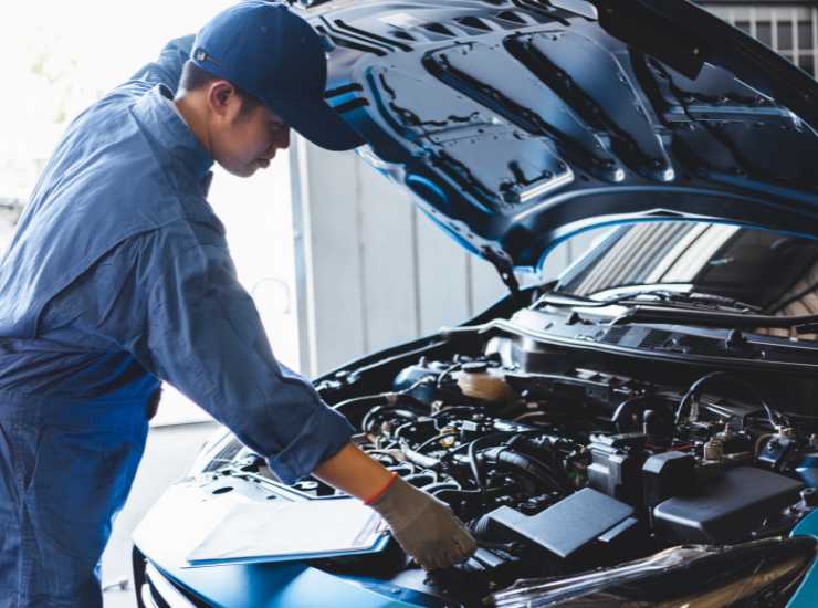 Revisione auto stai rischiando grosso - Aquilatv.it (Fonte foto Canva)