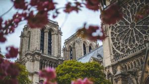 Scorcio della cattedrale di Notre Dame - aquilatv.it - 20251001