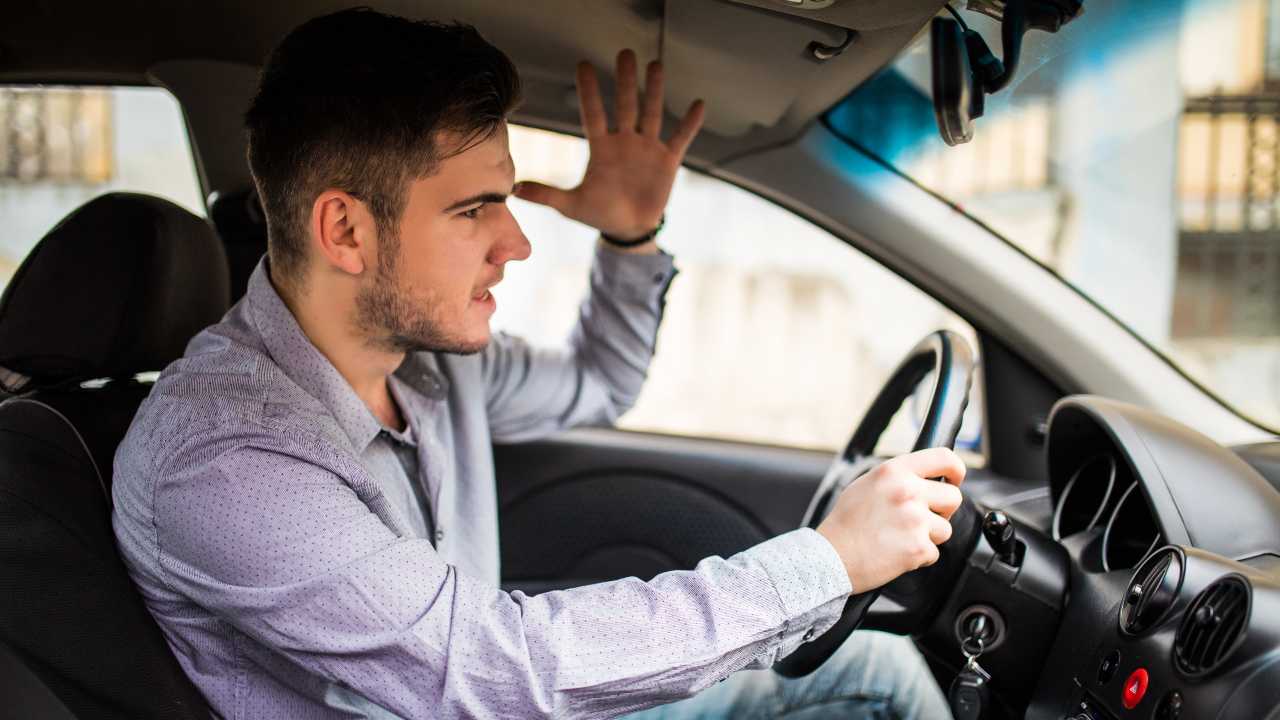 Spesa obbligatoria per gli automobilisti - aquilatv.it - 20251015