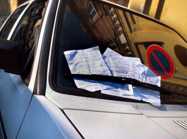 Verbale se leggi questa data devi stracciarla - Aquilatv.it (Fonte foto Canva)