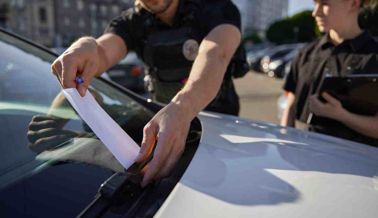 Verbale se leggi questa data devi stracciarla - Aquilatv.it (Fonte foto Canva)