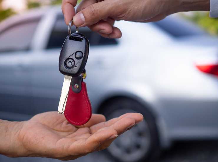 Patente over 70 dovrai rifare gli esami - Aquilatv.it (Fonte foto Canva)