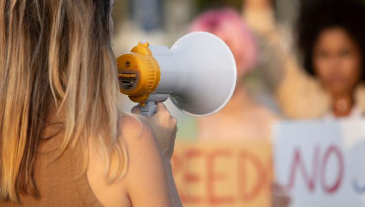 Scioperi e manifestazioni, città paralizzate - aquilatv.it - 20251103