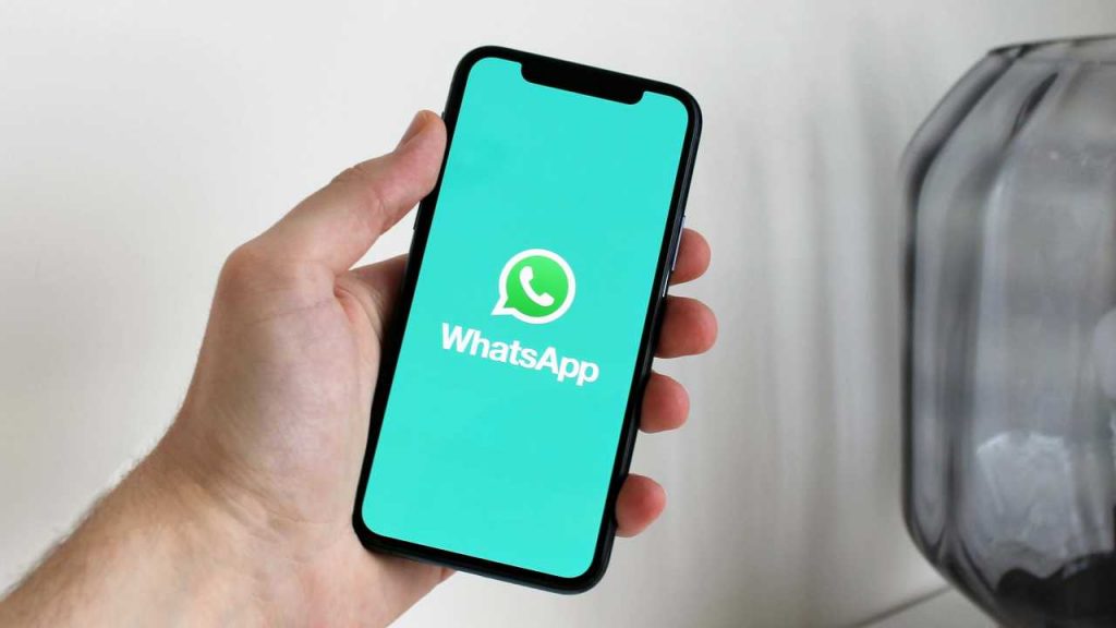 WhatsApp, addio alla funzione più usata - aquilatv.it - 20251104